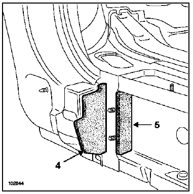 Détail de la position de l'insert de bas de caisse partie avant