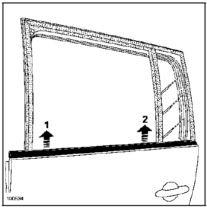 Coulisse de montant fixe de porte arrière